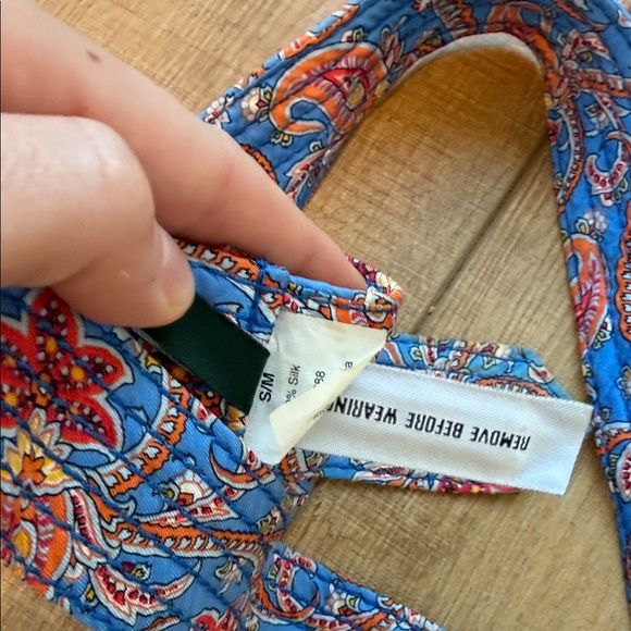 J Crew adjustable Colorful Paisley Fabric Belt size small - Picture 3 of 4